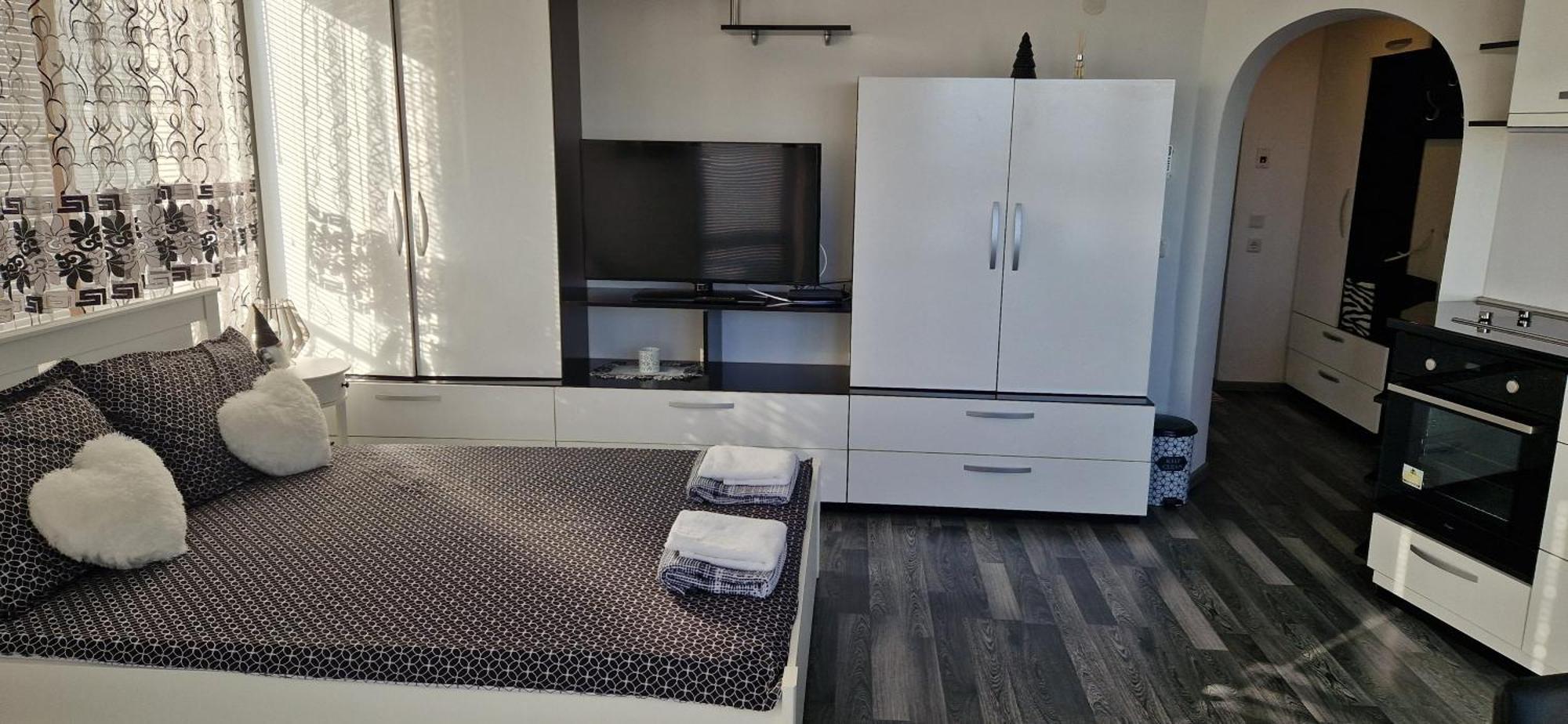 Black And White Apartment Karlovo Eksteriør bilde